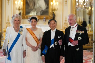 King welcomes Japan's emperor for state visit
