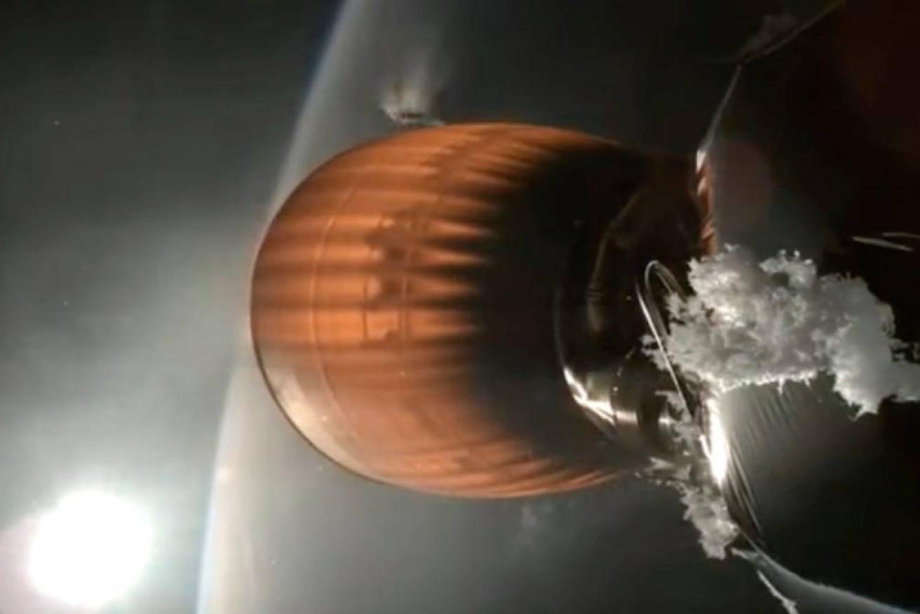 US authorities have ordered an investigation after problems with SpaceX's Falcon 9 rocket.