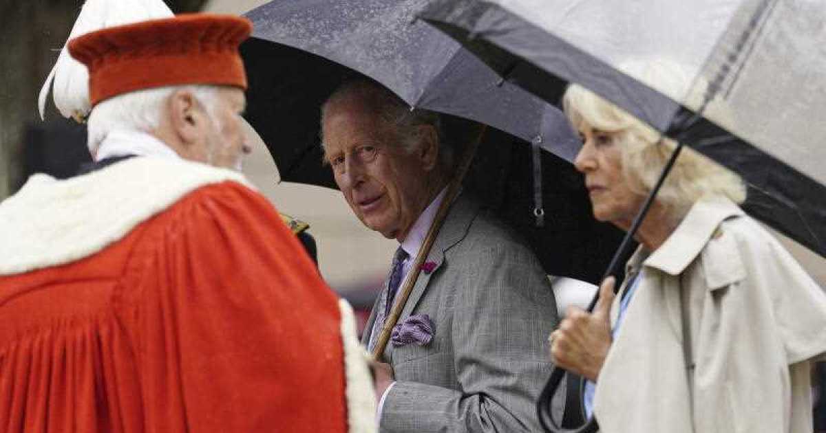 Security alert briefly interrupts King's Jersey visit