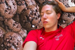 Swimmer transforms into Muffin Man