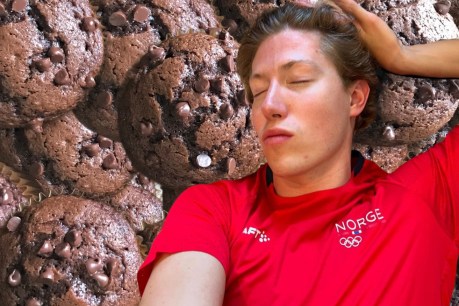 Swimmer transforms into Muffin Man