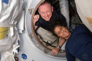 SpaceX cans flight to retrieve stuck astronauts