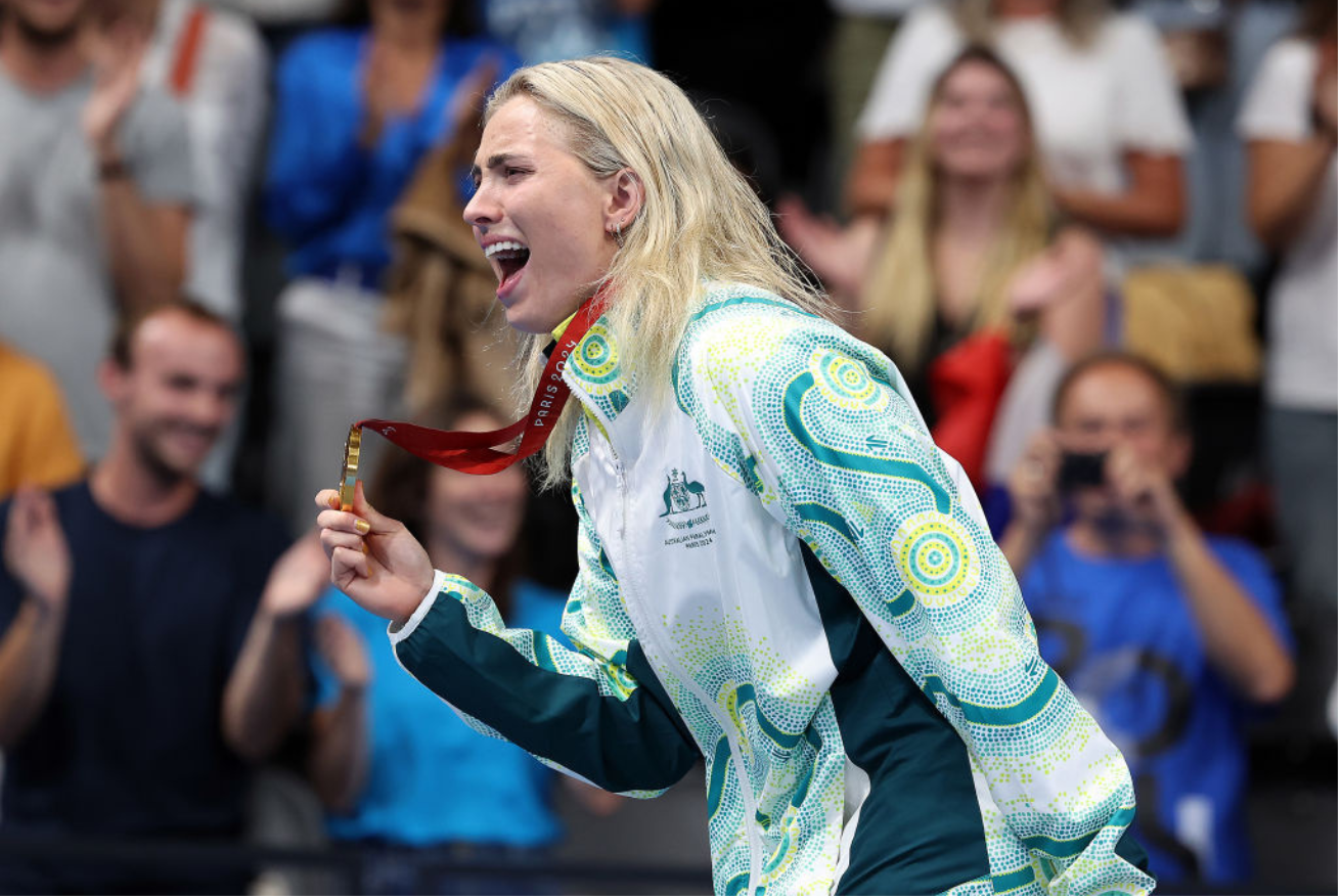 Alexa Leary celebrates her gold medal-winning performance.