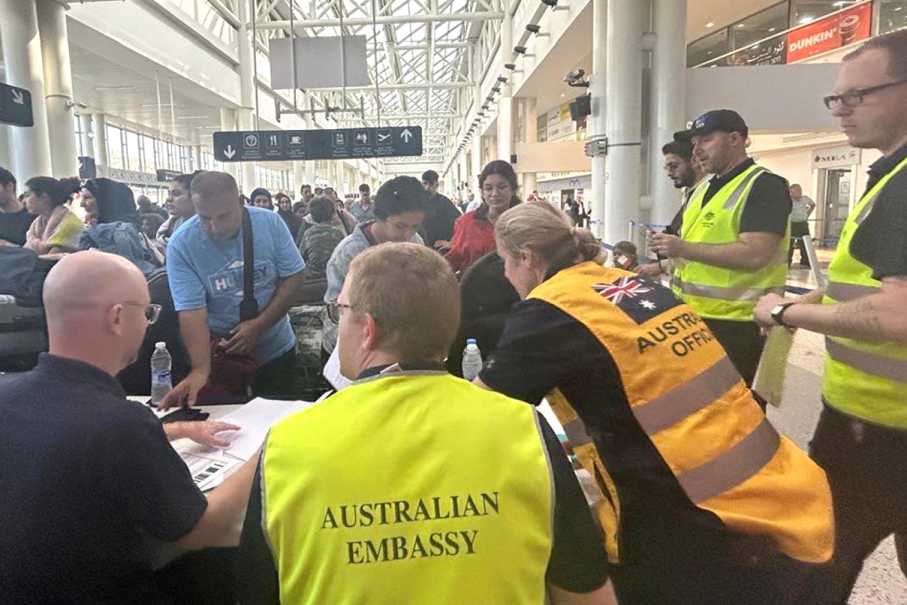 DFAT staff help Australians exit Lebanon.