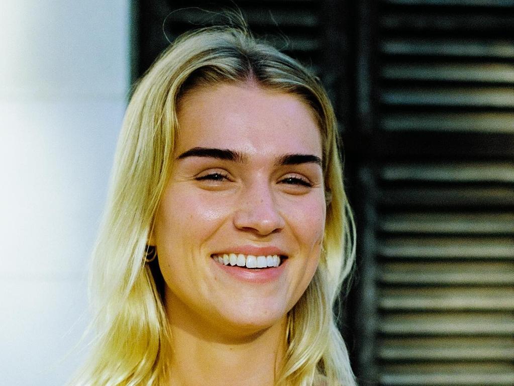 Elise Hodder