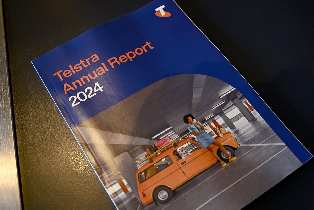 A total of 15.4 per cent of shares were cast against the Telstra's remuneration report on Tuesday.