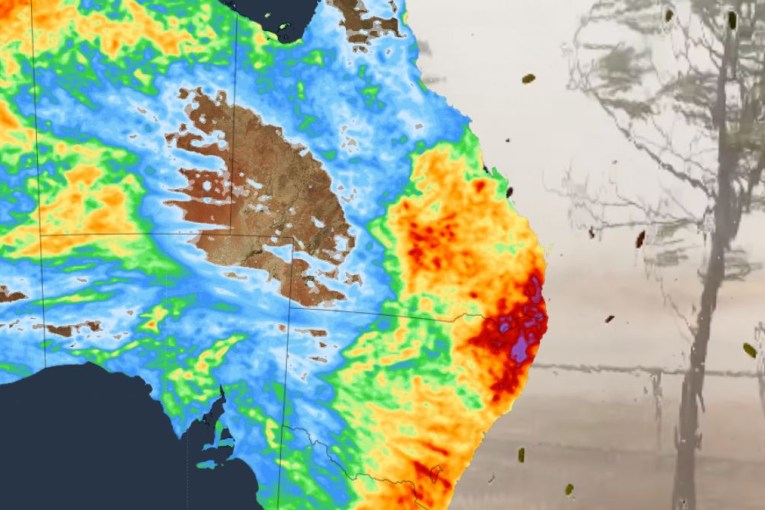 Desert turns white as 'first snow in history' falls