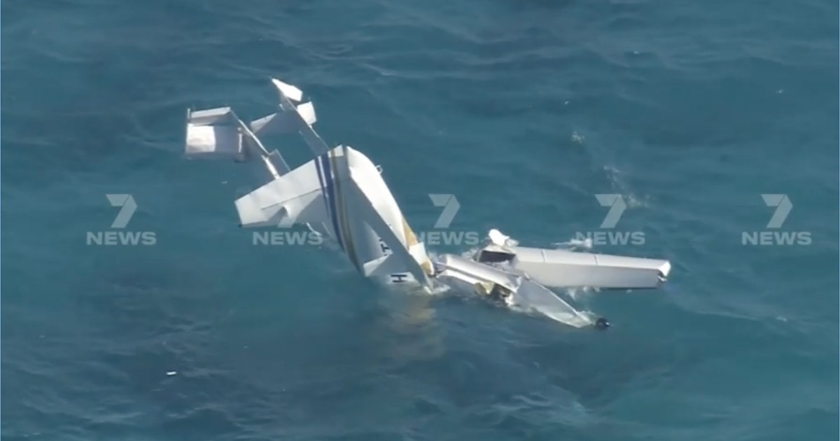 Three confirmed dead in Rottnest plane crash