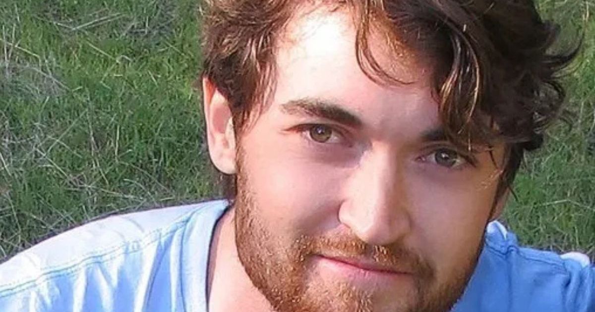 Trump pardons Silk Road founder of online drug website