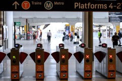 PM refuses to step into bitter trains dispute