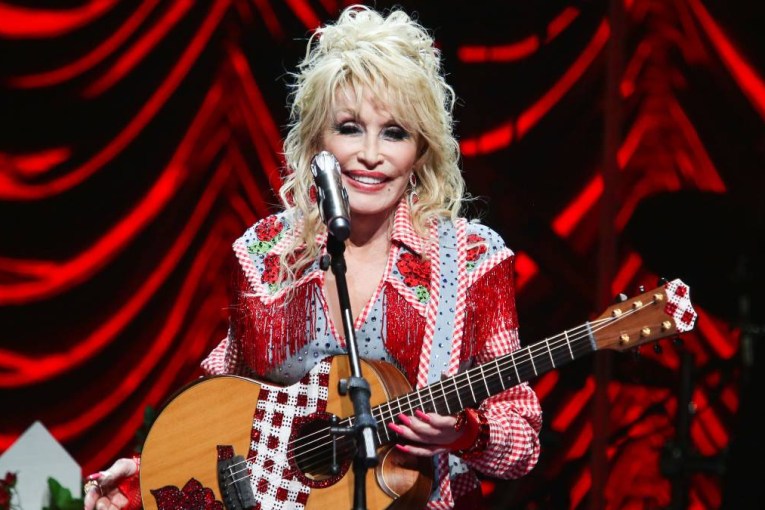 Heartbroken Dolly puts new music on hold