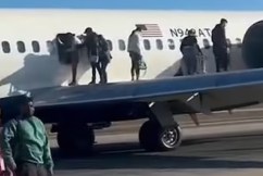 'Haze' in cabin forces emergency landing