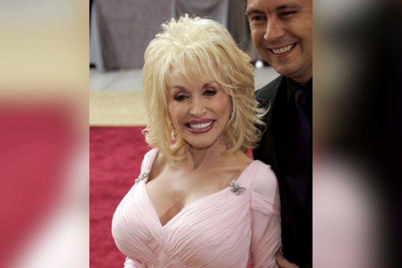 A rare picture of Dolly Parton with her husband, Carl Dean – at the 2006 Oscars.