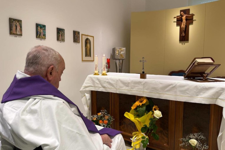 First photo released of recovering Pope Francis