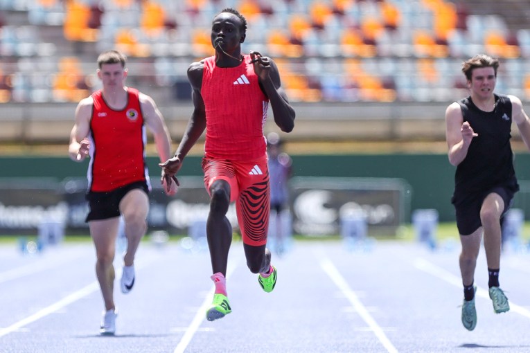Aussie teen runs world's fastest 200m this year