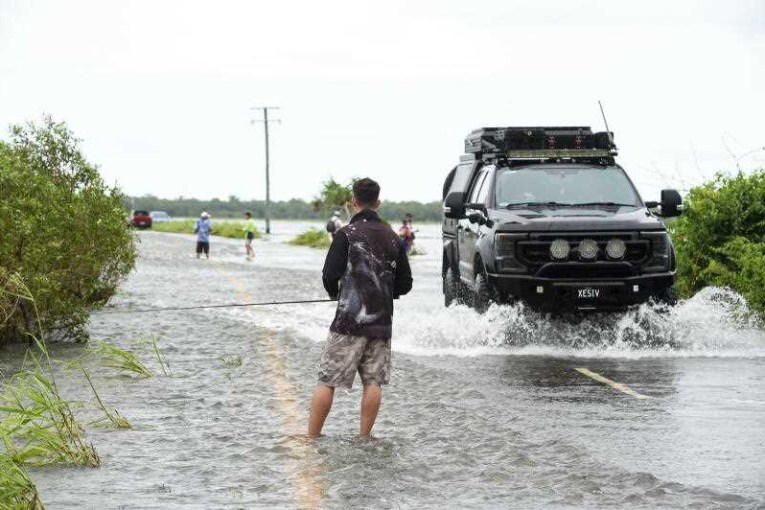 Flood warning for disaster-weary Qld residents 