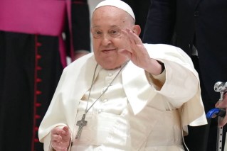 Treat for faithful as Pope released from hospital