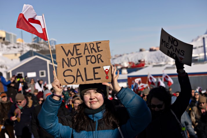 Vance to visit Greenland base but not dog-sled race