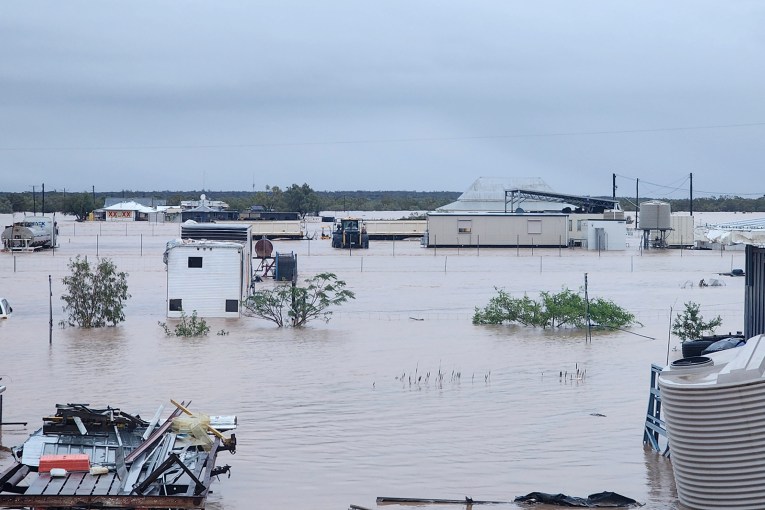 Qld town evacuated as floodwaters rise