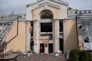 Missiles slam into heart of northern Ukraine city