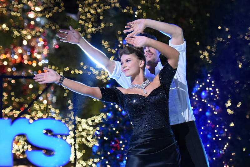 Bindi Irwin dance