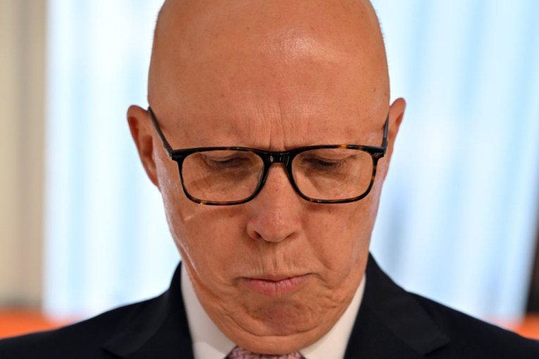 Coalition tied in knots over EV backflip