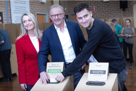 Leaders make final pitch to voters in last leg of federal election campaign