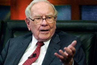 Warren Buffett announces retirement plans