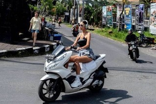 Police crackdown exposes a problem for Bali tourists 