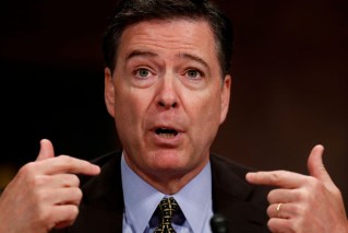 Ex-FBI boss accused of seashell 'threat' to Trump