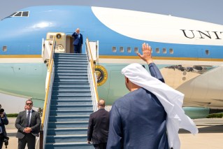 Trump’s Qatari plane deal is naked corruption