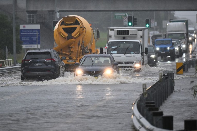 Sydney evacuations as rain moves south, toll rises