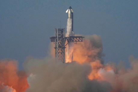 SpaceX Starship rocket breaks up in latest setback