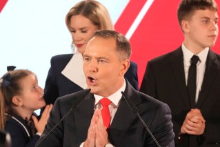 Pro-Trump candidate on course for win in Poland