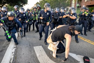 LA curfew as protests spread to other US cities