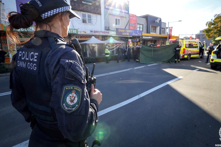 Gunmen on the run after 'brazen' shooting