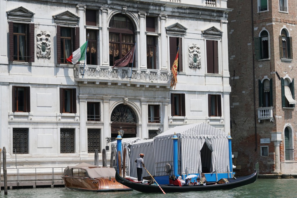 Bezos Sanchez Venice