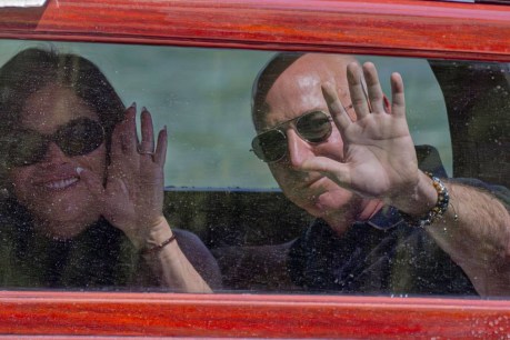 ‘Welcome to Venice, Jeff’: Soon-weds arrive