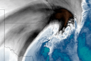 Thousands without power in 'wild' storm 