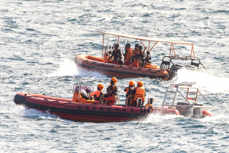 Search halts for survivors from Bali ferry sinking