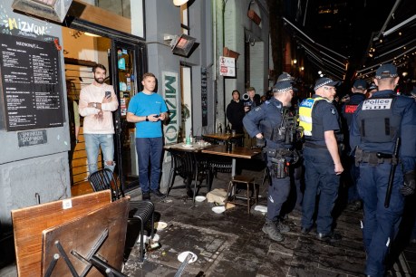 Synagogue and restaurant attacked in Melbourne 