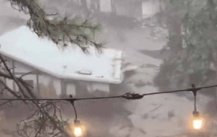 House swept away in fresh US flood crisis