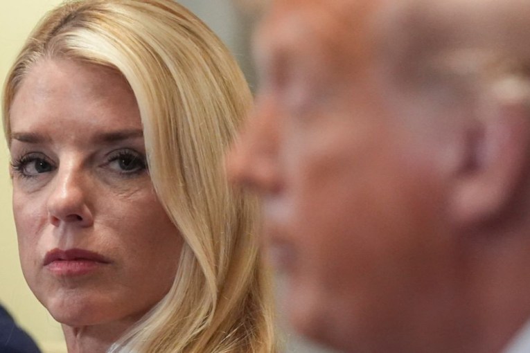 Trump defends Bondi amid MAGA backlash