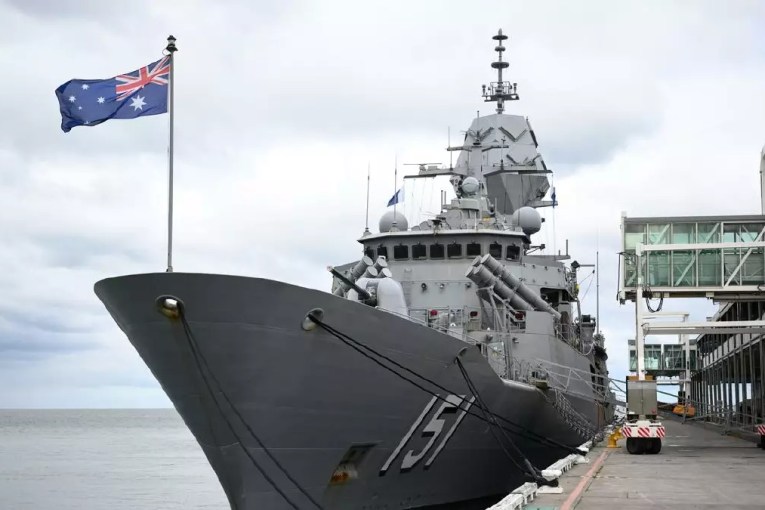 Japan wins massive Australian navy warships deal