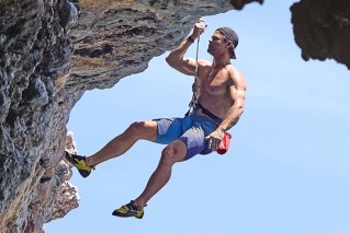 Hemsworth faces more fears in return of <i>Limitless</i>