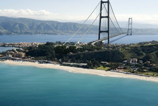 Landmark suspension bridge gets go-ahead