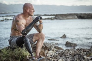 Shark attack victim seeks the jaws of apex predator again