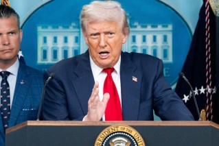 Trump takes over DC police in flex of power 