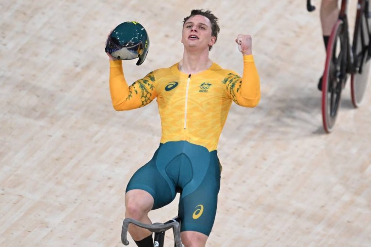 Aussie defector becomes fastest cyclist of all time