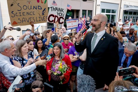 Mass walkout after US health boss ousted